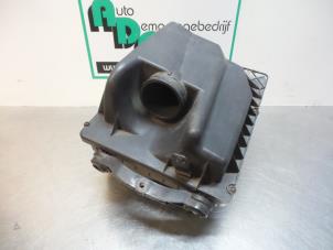 Gebruikte Luchtfilterhuis Opel Astra H (L48) 1.6 16V Twinport Prijs € 25,00 Margeregeling aangeboden door Autodemontagebedrijf Otte