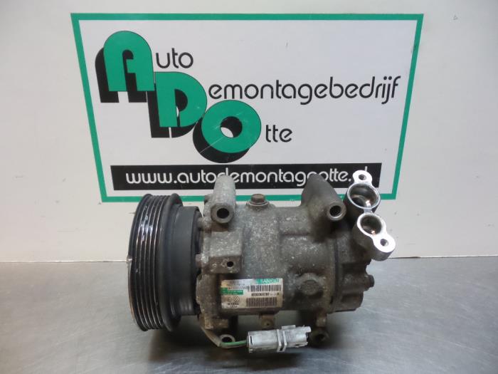 Gebruikte Aircopomp Renault Clio III (BR/CR) 1.6 16V Prijs € 15,00 Margeregeling aangeboden door Autodemontagebedrijf Otte