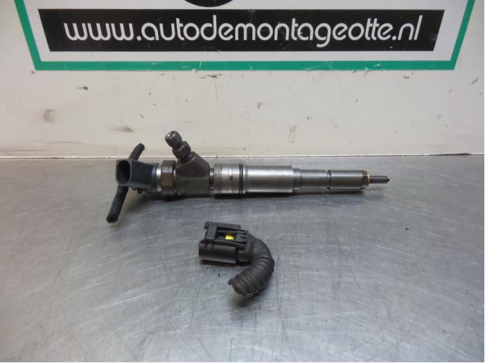 Gebruikte Verstuiver (diesel) BMW 7 serie (E65/E66/E67) 740d V8 32V Prijs € 75,00 Margeregeling aangeboden door Autodemontagebedrijf Otte