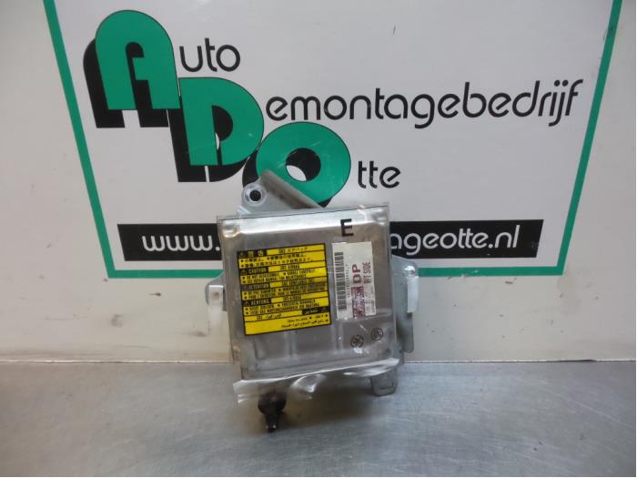Gebruikte Airbag Module Lexus IS (E2) 200 2.0 24V Prijs € 30,00 Margeregeling aangeboden door Autodemontagebedrijf Otte
