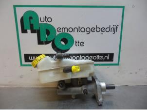 Gebruikte Hoofdremcilinder Volkswagen Transporter T5 1.9 TDi Prijs € 25,00 Margeregeling aangeboden door Autodemontagebedrijf Otte