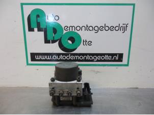 Gebruikte ABS Pomp Nissan Micra (K12) 1.2 16V Prijs € 30,00 Margeregeling aangeboden door Autodemontagebedrijf Otte