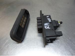 Gebruikte Schuifdeur schakelaar Citroen C8 (EA/EB) 2.2 16V Prijs € 30,00 Margeregeling aangeboden door Autodemontagebedrijf Otte