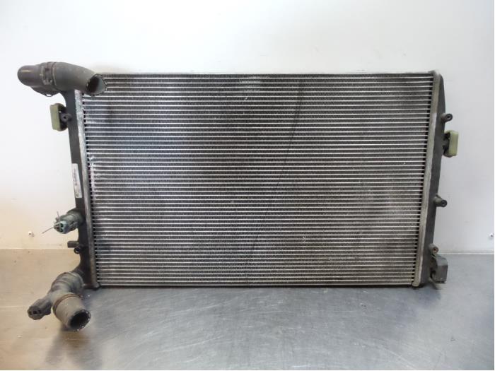 Gebruikte Radiateur Seat Ibiza III (6L1) 1.8 Turbo 20V FR Prijs € 25,00 Margeregeling aangeboden door Autodemontagebedrijf Otte