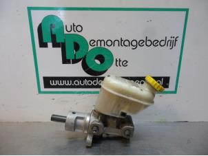 Gebruikte Hoofdremcilinder Chrysler PT Cruiser 2.0 16V Prijs € 25,00 Margeregeling aangeboden door Autodemontagebedrijf Otte