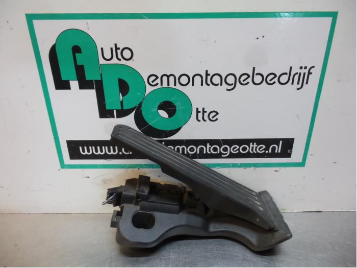 Gebruikte Gaspedaalpositie Sensor Volkswagen Golf V (1K1) 1.6 FSI 16V Prijs € 25,00 Margeregeling aangeboden door Autodemontagebedrijf Otte