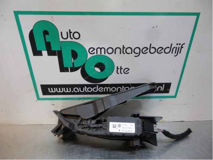 Gebruikte Sensor Gaspedaalpositie Volkswagen Golf Plus (5M1/1KP) 1.9 TDI 105 Prijs € 30,00 Margeregeling aangeboden door Autodemontagebedrijf Otte