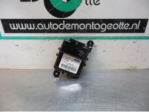 Gebruikte Airbag Module Jaguar X-type 2.1 V6 24V Prijs € 25,00 Margeregeling aangeboden door Autodemontagebedrijf Otte