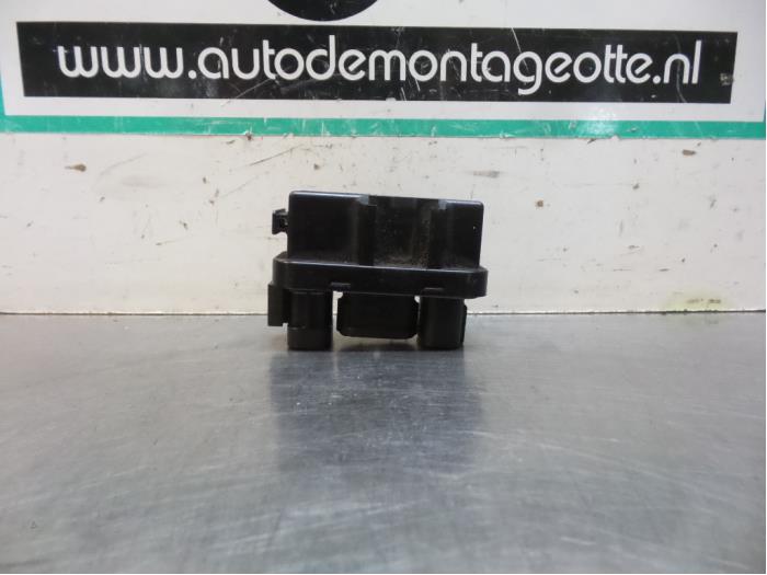 Gebruikte Module (diversen) Nissan X-Trail (T30) 2.2 Di 4x2 Prijs € 25,00 Margeregeling aangeboden door Autodemontagebedrijf Otte
