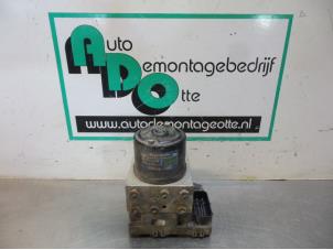 Gebruikte ABS Pomp Hyundai Santa Fe I 2.0 16V 4x2 Prijs € 50,00 Margeregeling aangeboden door Autodemontagebedrijf Otte