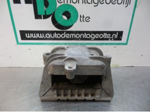 Gebruikte Motorrubber Volkswagen Caddy III (2KA,2KH,2CA,2CH) 1.9 TDI Prijs € 20,00 Margeregeling aangeboden door Autodemontagebedrijf Otte