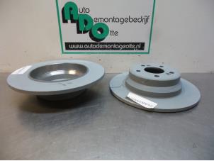 Gebruikte Remschijf achter Mercedes ML-Klasse Prijs € 100,00 Margeregeling aangeboden door Autodemontagebedrijf Otte