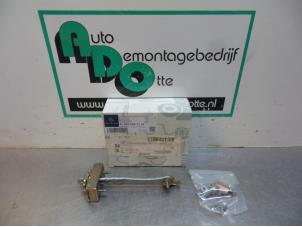 Nieuwe Deurvanger 2Deurs rechts Mercedes Sprinter Prijs € 18,15 Inclusief btw aangeboden door Autodemontagebedrijf Otte