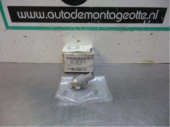 Nieuwe Druksensor Mercedes C-Klasse Prijs € 90,75 Inclusief btw aangeboden door Autodemontagebedrijf Otte