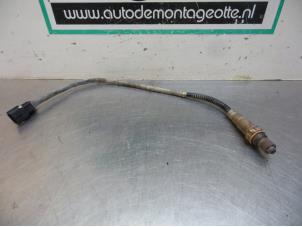 Gebruikte Lambda Sonde Renault Clio III (BR/CR) 1.6 16V Prijs € 15,00 Margeregeling aangeboden door Autodemontagebedrijf Otte