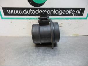 Gebruikte Luchtmassameter Hyundai H-300 2.5 CRDi Prijs € 40,00 Margeregeling aangeboden door Autodemontagebedrijf Otte