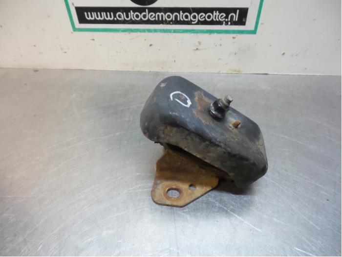 Gebruikte Motorrubber Hyundai H-300 2.5 CRDi Prijs € 30,00 Margeregeling aangeboden door Autodemontagebedrijf Otte