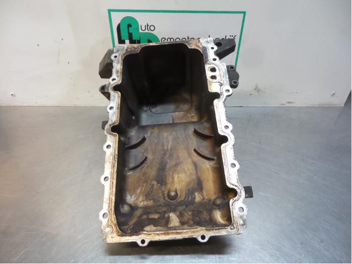 Gebruikte Carterpan Chrysler 300 C 2.7 V6 24V Prijs € 100,00 Margeregeling aangeboden door Autodemontagebedrijf Otte