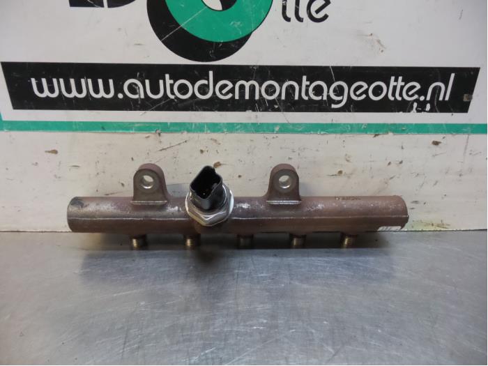 Brandstofdruk sensor van een Renault Megane III Grandtour (KZ) 1.5 dCi 90 2011