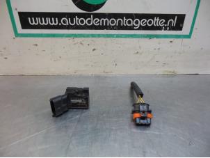 Gebruikte Map Sensor (inlaatspruitstuk) Volvo V70 (SW) 2.4 D 20V Prijs € 25,00 Margeregeling aangeboden door Autodemontagebedrijf Otte