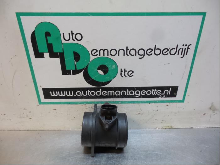 Gebruikte Luchtmassameter Volvo V70 (SW) 2.4 D 20V Prijs € 25,00 Margeregeling aangeboden door Autodemontagebedrijf Otte