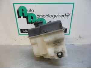 Gebruikte Ruitensproeiertank voor Hyundai Getz 1.3i 12V Prijs € 20,00 Margeregeling aangeboden door Autodemontagebedrijf Otte