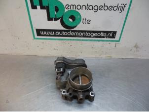 Gebruikte Gasklephuis Opel Zafira (F75) 2.2 16V Prijs € 25,00 Margeregeling aangeboden door Autodemontagebedrijf Otte