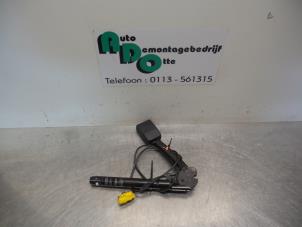 Gebruikte Gordelspanner rechts Peugeot 206 Prijs € 10,00 Margeregeling aangeboden door Autodemontagebedrijf Otte