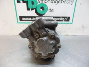 Pomp Airco van een Renault Twingo II (CN) 1.2 2008
