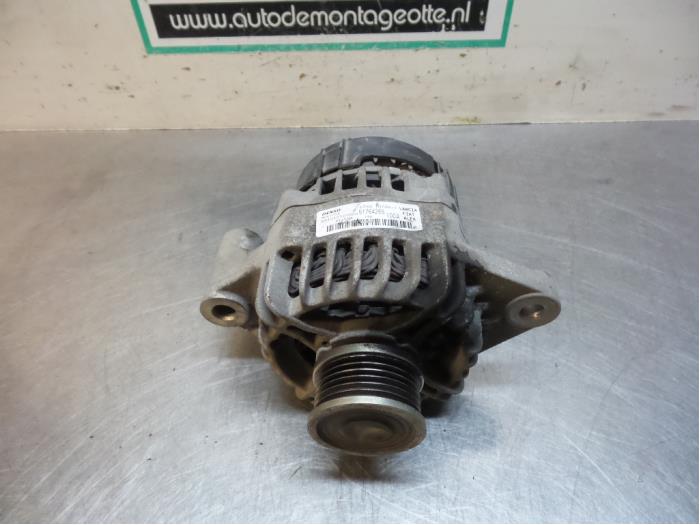 Gebruikte Dynamo Fiat Bravo (198A) 1.6 JTD Multijet 105 Prijs € 50,00 Margeregeling aangeboden door Autodemontagebedrijf Otte