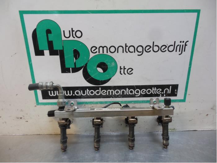 Gebruikte Common rail (Injectie) Opel Corsa C (F08/68) 1.4 16V Twin Port Prijs € 50,00 Margeregeling aangeboden door Autodemontagebedrijf Otte