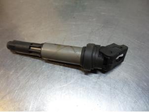 Gebruikte Bobine BMW 5 serie (E60) 520i 24V Prijs € 15,00 Margeregeling aangeboden door Autodemontagebedrijf Otte