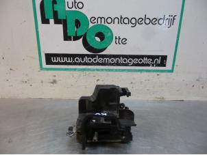 Gebruikte Portierslot Mechaniek 4Deurs rechts-voor Fiat Strada (178/278) 1.9 JTD Prijs € 25,00 Margeregeling aangeboden door Autodemontagebedrijf Otte