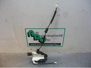 Gebruikte Deurslot Mechaniek 4Deurs links-achter Citroen C3 (SC) 1.6 HDi 92 Prijs € 25,00 Margeregeling aangeboden door Autodemontagebedrijf Otte