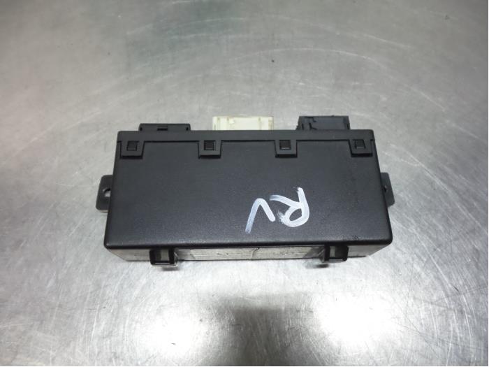 Gebruikte Module Bodycontrol BMW 5 serie (E39) 523i 24V Prijs € 30,00 Margeregeling aangeboden door Autodemontagebedrijf Otte