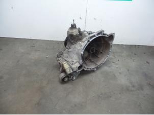Gebruikte Versnellingsbak Ford Fiesta 5 (JD/JH) 1.25 16V Prijs € 100,00 Margeregeling aangeboden door Autodemontagebedrijf Otte