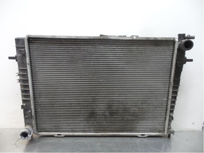 Gebruikte Radiateur Kia Sportage (JE) 2.0 CRDi 16V VGT 4x2 Prijs € 50,00 Margeregeling aangeboden door Autodemontagebedrijf Otte