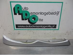 Gebruikte Koplamprand rechts BMW 3 serie Touring (E46/3) 318d 16V Prijs € 20,00 Margeregeling aangeboden door Autodemontagebedrijf Otte