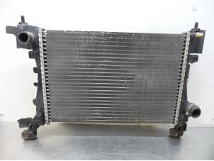 Gebruikte Radiateur Fiat Grande Punto (199) 1.2 Prijs € 25,00 Margeregeling aangeboden door Autodemontagebedrijf Otte