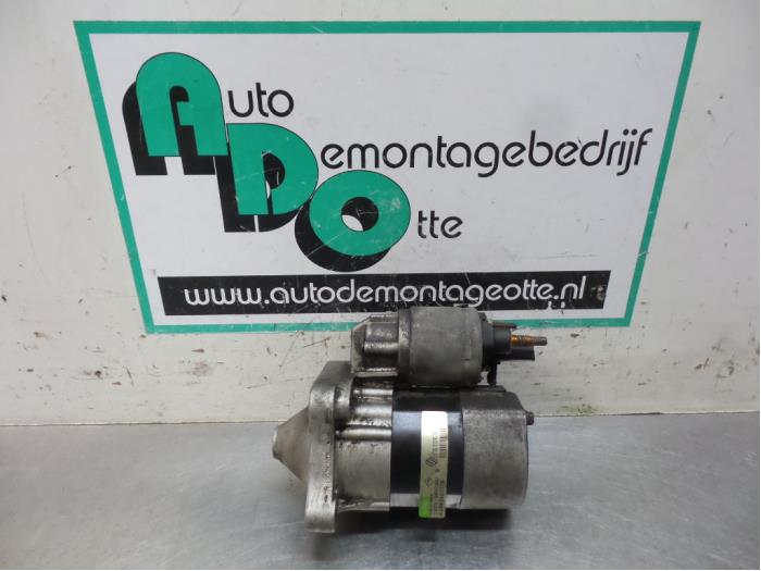 Gebruikte Startmotor Renault Megane II (BM/CM) 1.4 16V 98 Prijs € 20,00 Margeregeling aangeboden door Autodemontagebedrijf Otte