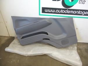 Nieuwe Deurbekleding 2Deurs links Mitsubishi Canter 3.0 16V 815,816 Prijs € 60,50 Inclusief btw aangeboden door Autodemontagebedrijf Otte