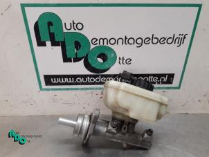 Gebruikte Hoofdremcilinder Volkswagen Golf V (1K1) 1.6 FSI 16V Prijs € 15,00 Margeregeling aangeboden door Autodemontagebedrijf Otte