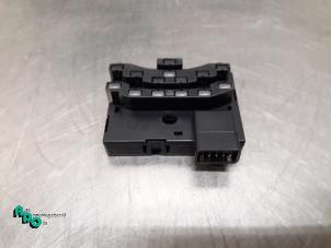 Gebruikte Sensor regen Volkswagen Golf V (1K1) 1.6 FSI 16V Prijs € 15,00 Margeregeling aangeboden door Autodemontagebedrijf Otte