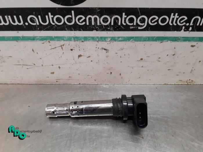 Gebruikte Bobine Volkswagen Golf V (1K1) 1.6 FSI 16V Prijs € 10,00 Margeregeling aangeboden door Autodemontagebedrijf Otte