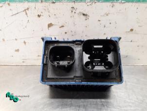 Gebruikte Gloeirelais Opel Corsa D 1.3 CDTi 16V ecoFLEX Prijs € 10,00 Margeregeling aangeboden door Autodemontagebedrijf Otte