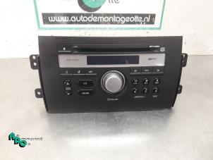 Gebruikte Radio CD Speler Suzuki SX4 (EY/GY) 1.6 DDiS Prijs € 50,00 Margeregeling aangeboden door Autodemontagebedrijf Otte