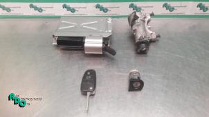 Gebruikte Kontaktslot + computer Audi A4 Avant (B7) 2.0 20V Prijs € 75,00 Margeregeling aangeboden door Autodemontagebedrijf Otte