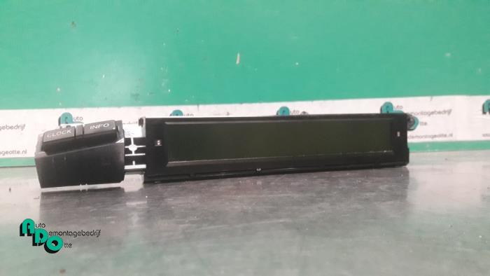 Gebruikte Display Interieur Mazda 5 (CR19) 2.0i 16V Prijs € 30,00 Margeregeling aangeboden door Autodemontagebedrijf Otte