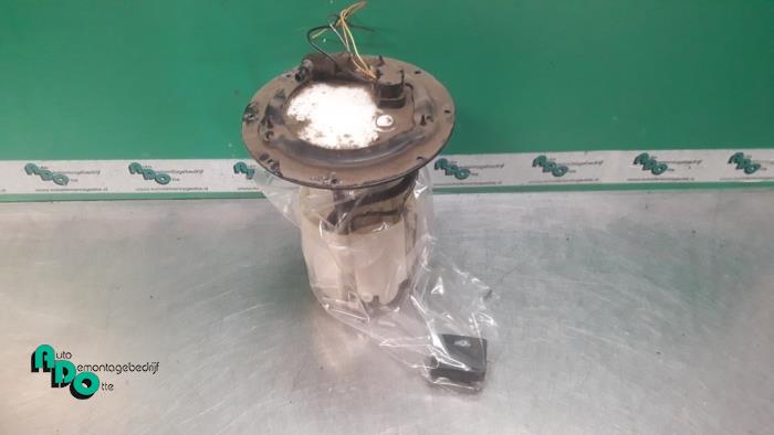 Gebruikte Tank element Pomp Mazda 5 (CR19) 2.0i 16V Prijs € 25,00 Margeregeling aangeboden door Autodemontagebedrijf Otte