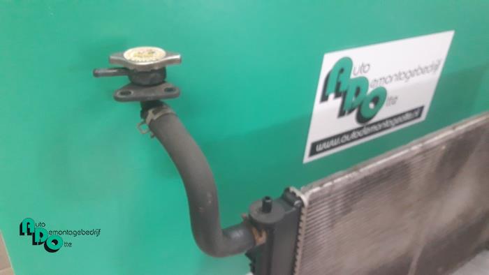 Radiateur van een Mazda 5 (CR19) 2.0i 16V 2005
